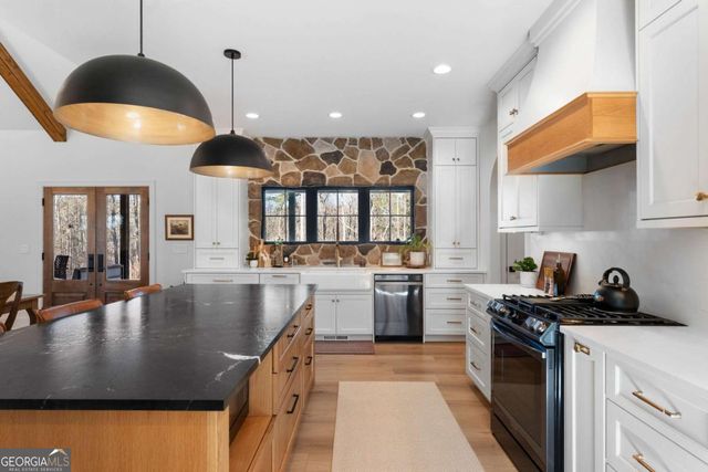 145 Moores Ferry Drive SW, Plainville, GA 30733