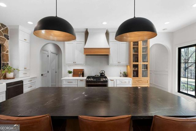 145 Moores Ferry Drive SW, Plainville, GA 30733