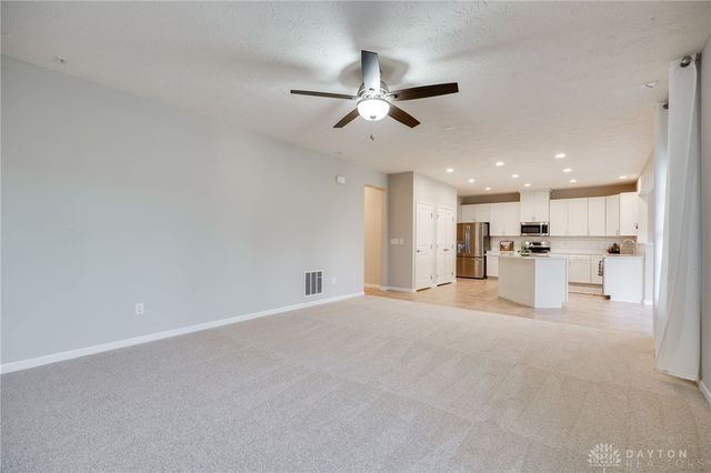 2529 Sunset Maple Drive, Tipp City, OH 45371