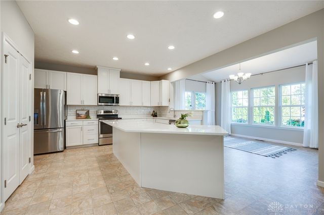 2529 Sunset Maple Drive, Tipp City, OH 45371