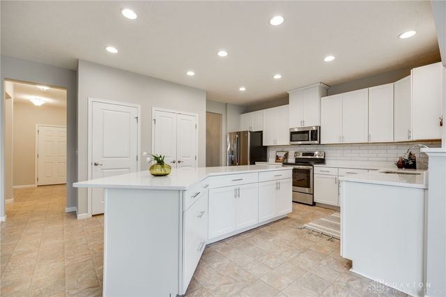 2529 Sunset Maple Drive, Tipp City, OH 45371