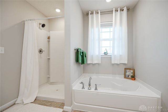 2529 Sunset Maple Drive, Tipp City, OH 45371