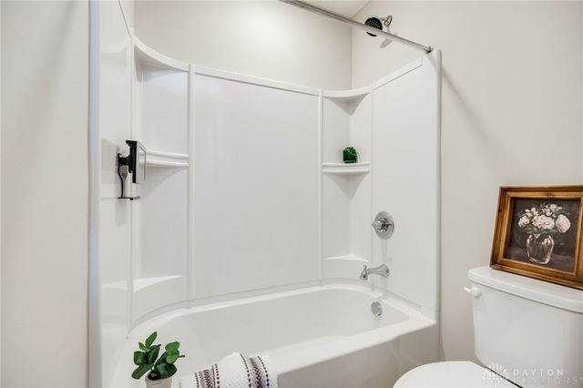 2529 Sunset Maple Drive, Tipp City, OH 45371