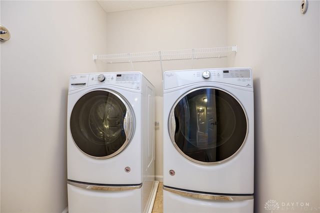 2529 Sunset Maple Drive, Tipp City, OH 45371