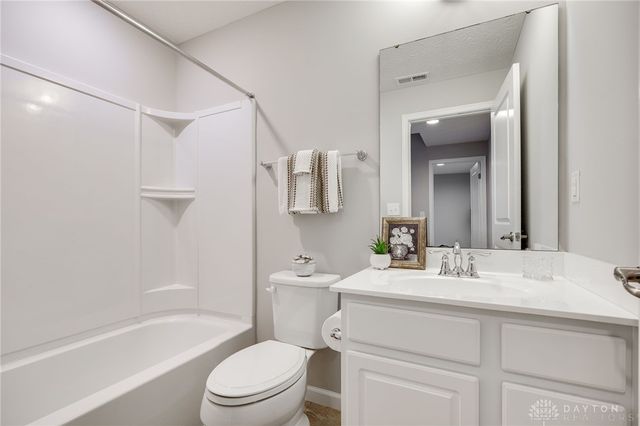 2529 Sunset Maple Drive, Tipp City, OH 45371