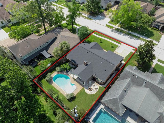 1042 Chamboard Lane, Houston, TX 77018