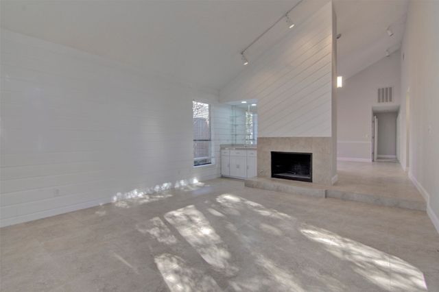 14822 Sopras Circle, Addison, TX 75001