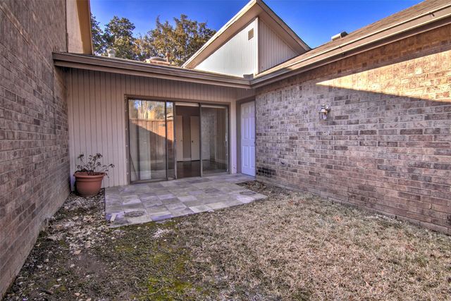 14822 Sopras Circle, Addison, TX 75001