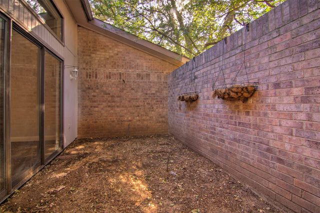 14822 Sopras Circle, Addison, TX 75001