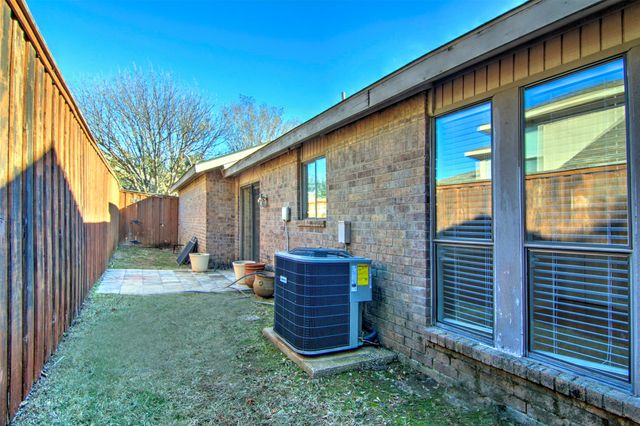 14822 Sopras Circle, Addison, TX 75001