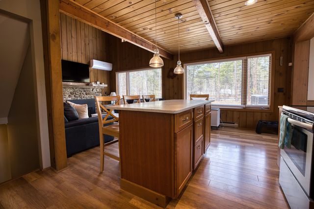 14 Oakwood Drive, Ossipee, NH 03814
