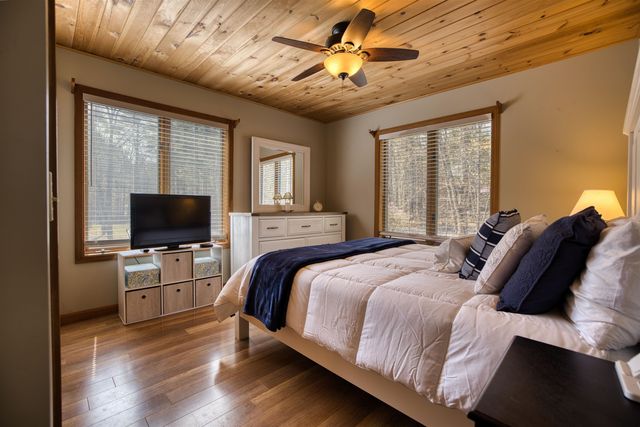 14 Oakwood Drive, Ossipee, NH 03814