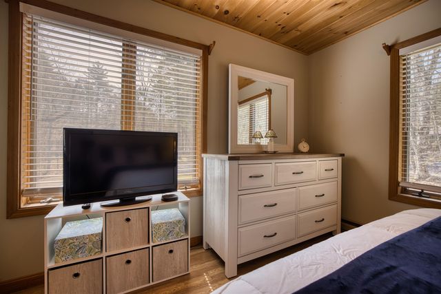 14 Oakwood Drive, Ossipee, NH 03814