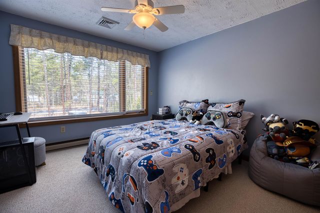 14 Oakwood Drive, Ossipee, NH 03814