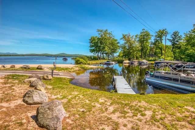 14 Oakwood Drive, Ossipee, NH 03814