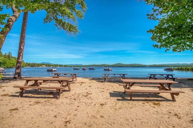 14 Oakwood Drive, Ossipee, NH 03814
