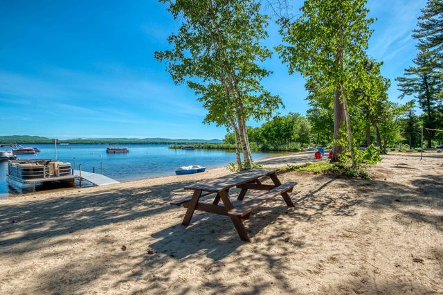 14 Oakwood Drive, Ossipee, NH 03814