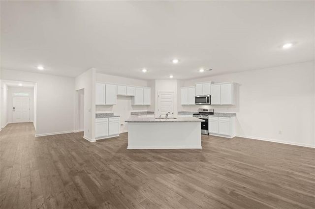 69 Weymouth Drive, Locust Grove, GA 30248