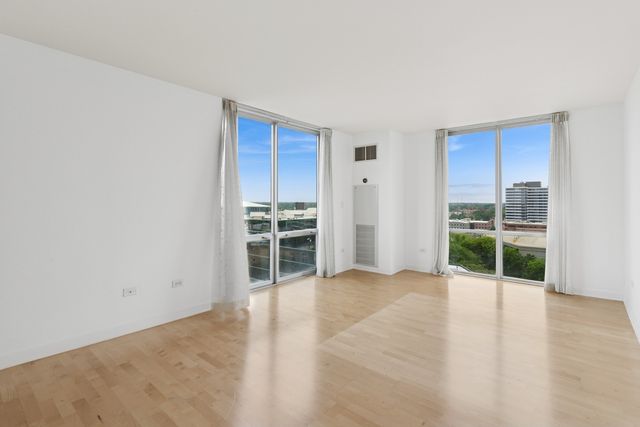 1640 Maple Avenue 1202, Evanston, IL 60201