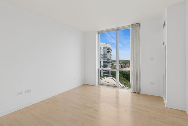 1640 Maple Avenue 1202, Evanston, IL 60201