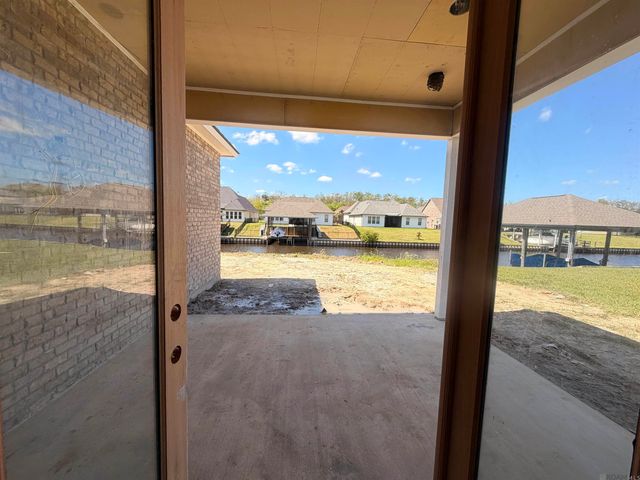 21457 Bluefin Dr, Springfield, LA 70462