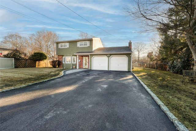 225 Whittier Drive, Mastic Beach, NY 11951