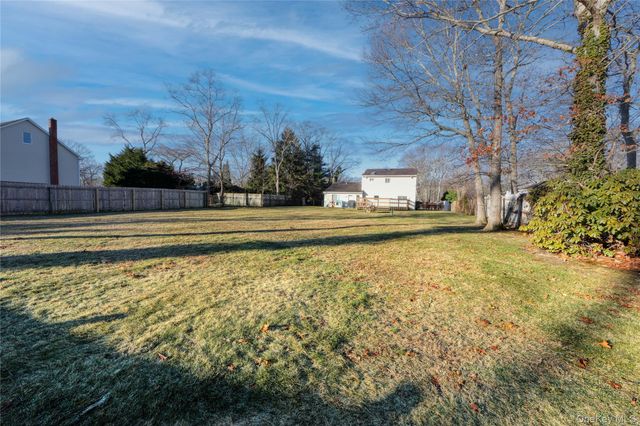 225 Whittier Drive, Mastic Beach, NY 11951