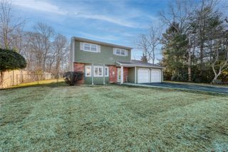 225 Whittier Drive, Mastic Beach, NY 11951