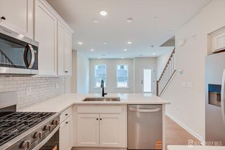 323 Sadie Circle, New Brunswick, NJ 08901