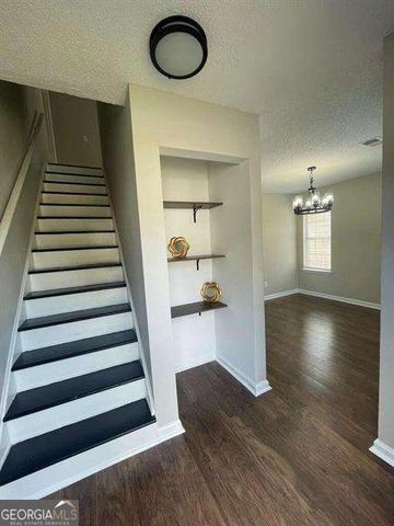 2200 Burdett Ridge Drive, College Park, GA 30349