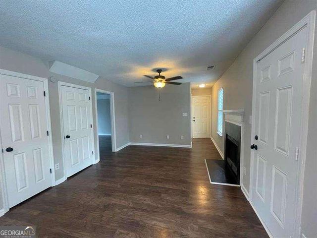 2200 Burdett Ridge Drive, College Park, GA 30349