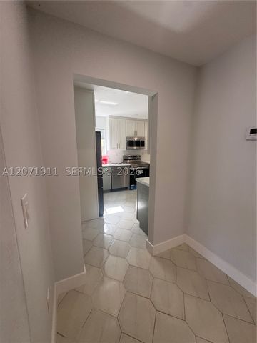 3160 NW 3rd St, Miami, FL 33125