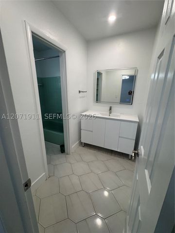 3160 NW 3rd St, Miami, FL 33125