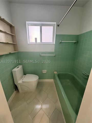 3160 NW 3rd St, Miami, FL 33125