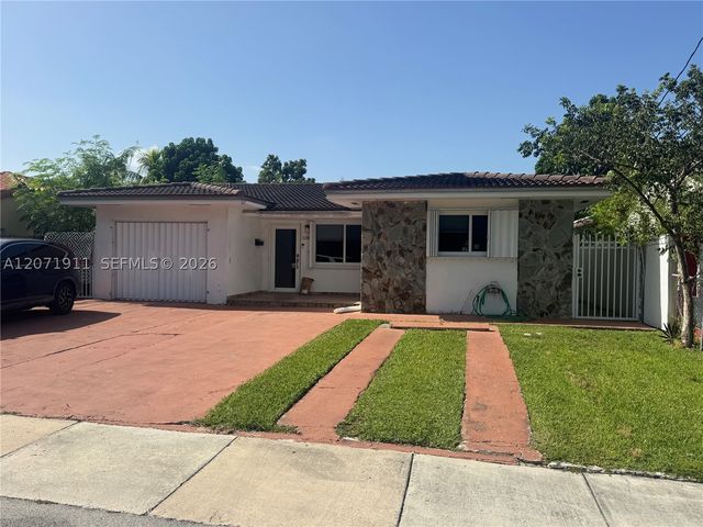 3160 NW 3rd St, Miami, FL 33125
