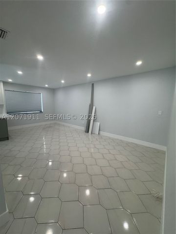 3160 NW 3rd St, Miami, FL 33125
