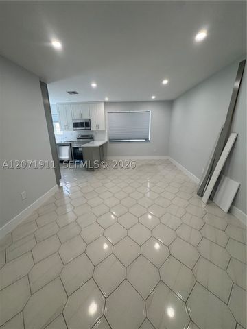 3160 NW 3rd St, Miami, FL 33125