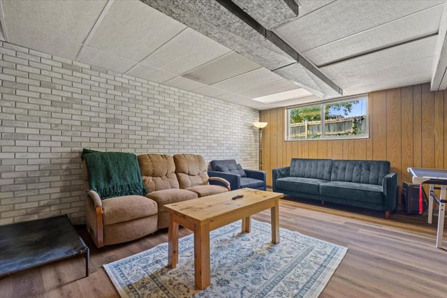 9525 Hulda DRIVE, Sturtevant, WI 53177