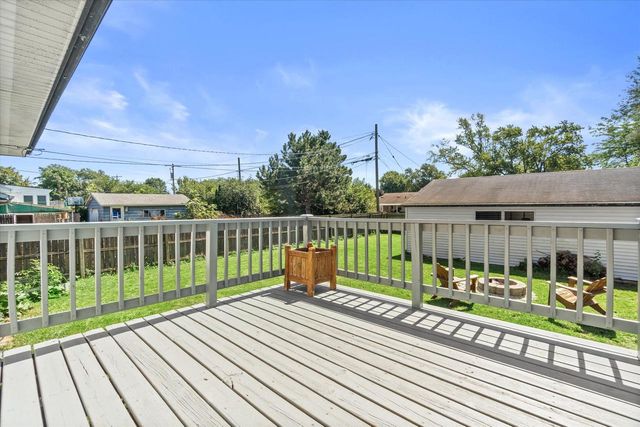 9525 Hulda DRIVE, Sturtevant, WI 53177