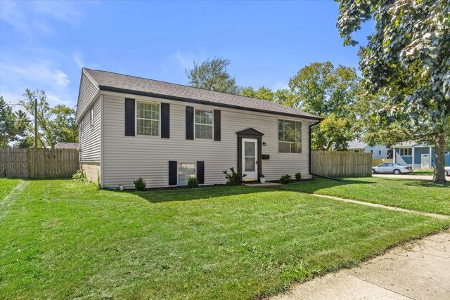 9525 Hulda DRIVE, Sturtevant, WI 53177