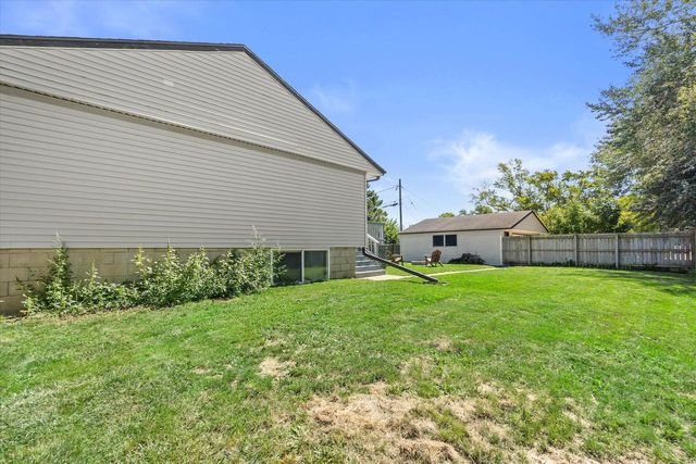 9525 Hulda DRIVE, Sturtevant, WI 53177