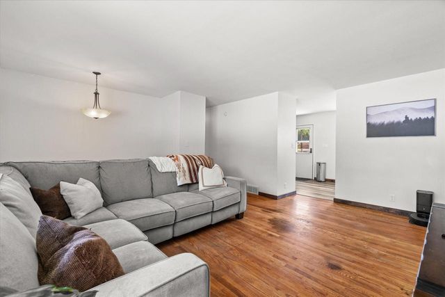 9525 Hulda DRIVE, Sturtevant, WI 53177