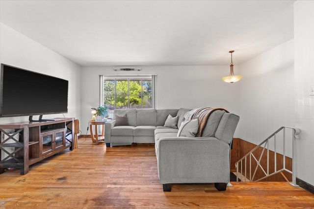 9525 Hulda DRIVE, Sturtevant, WI 53177