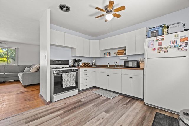 9525 Hulda DRIVE, Sturtevant, WI 53177
