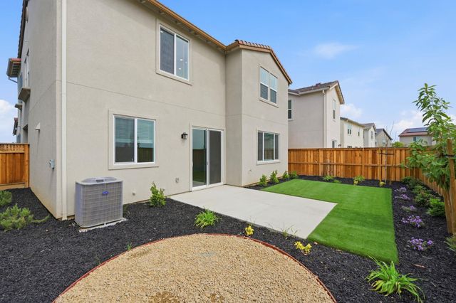 1260 N Robio Ln, Mountain House, CA 95391