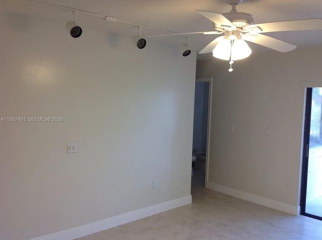 10734 SW 117th Pl, Miami, FL 33186