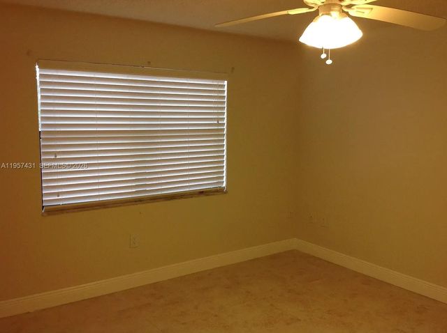 10734 SW 117th Pl, Miami, FL 33186