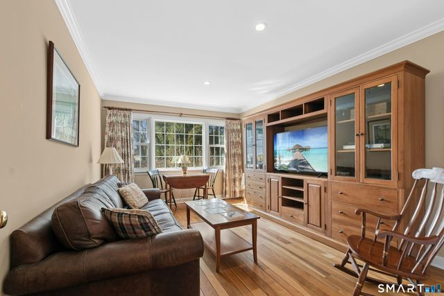 205 Main Street 33, New Canaan, CT 06840