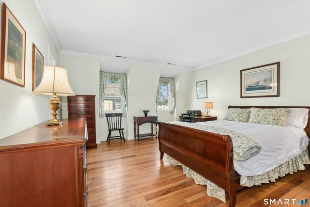 205 Main Street 33, New Canaan, CT 06840