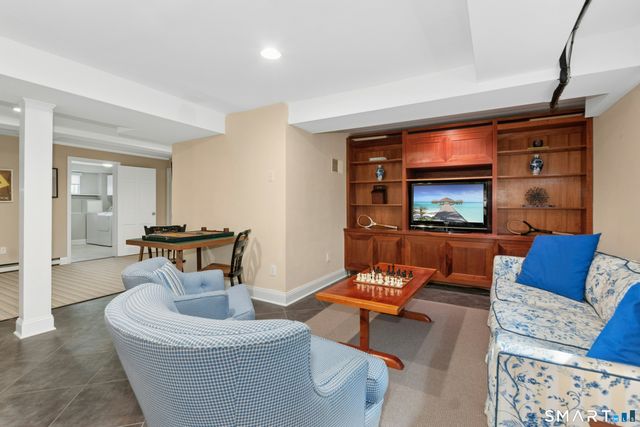 205 Main Street 33, New Canaan, CT 06840